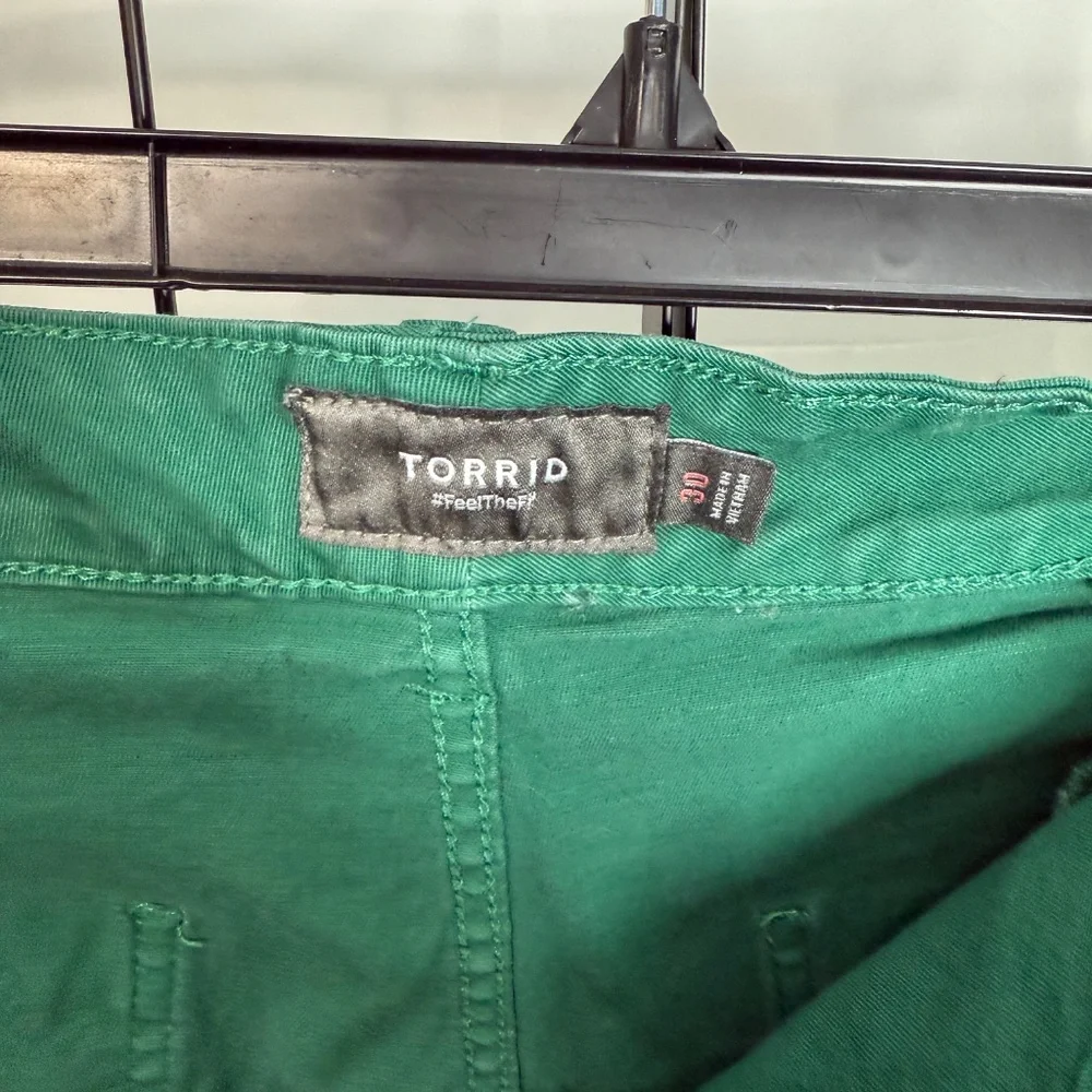 Torrid 30 Green Jean Shorts with Button Fly - Picture 2 of 3